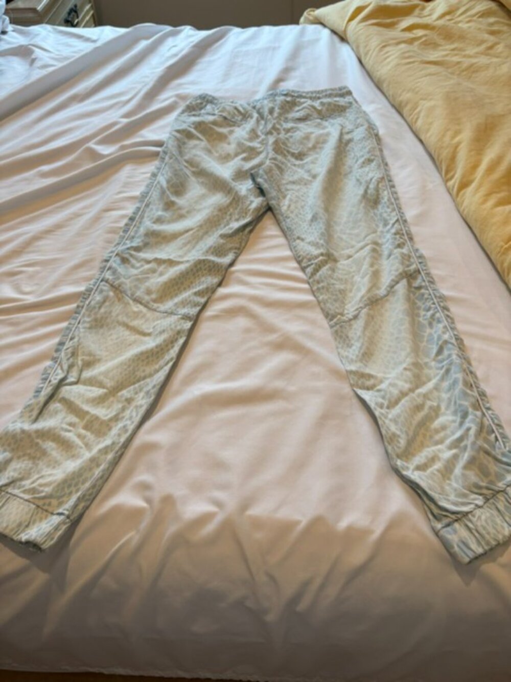 Pants - Picture 3 of 4
